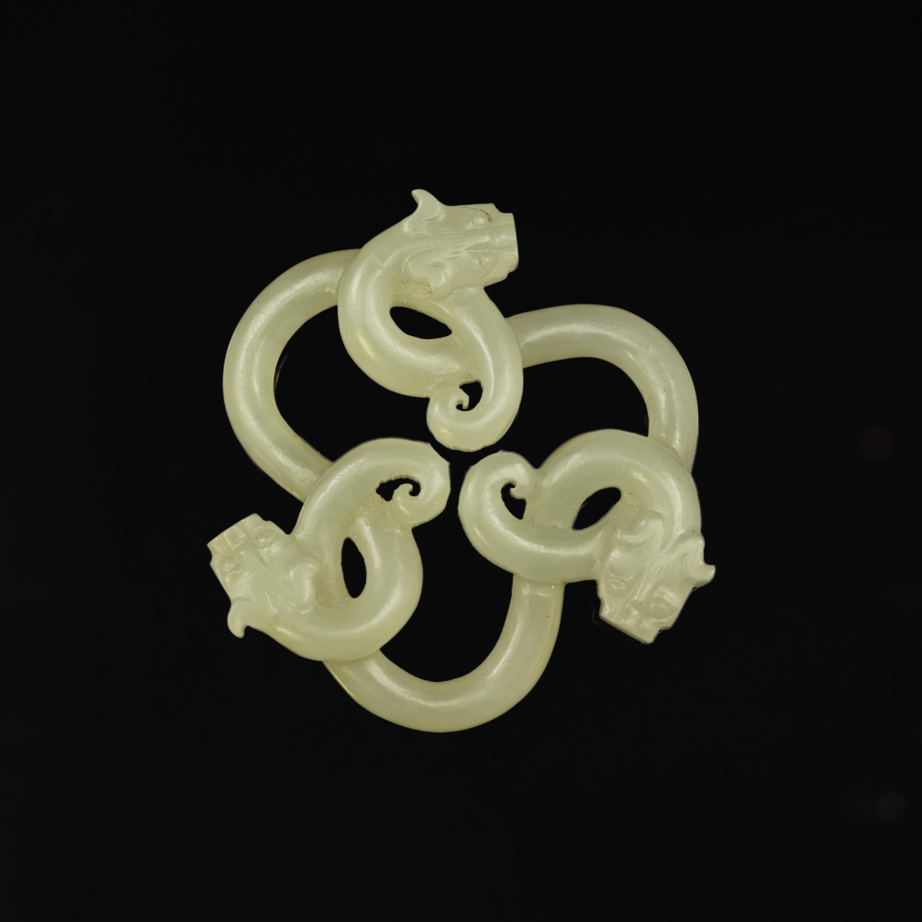 NO.195  三螭龙交结佩