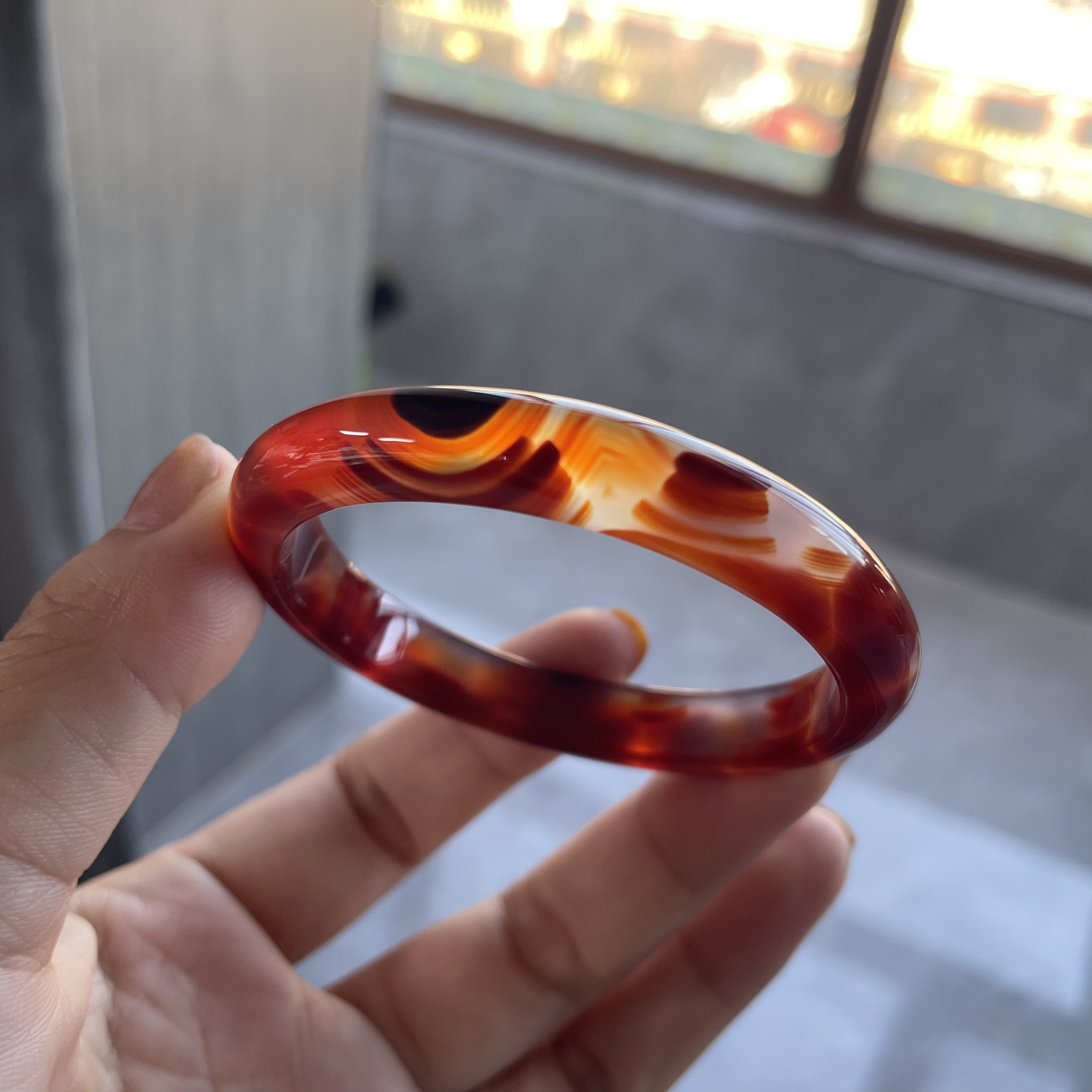 54口径天然玛瑙细条飘花精致款简约手镯（191）