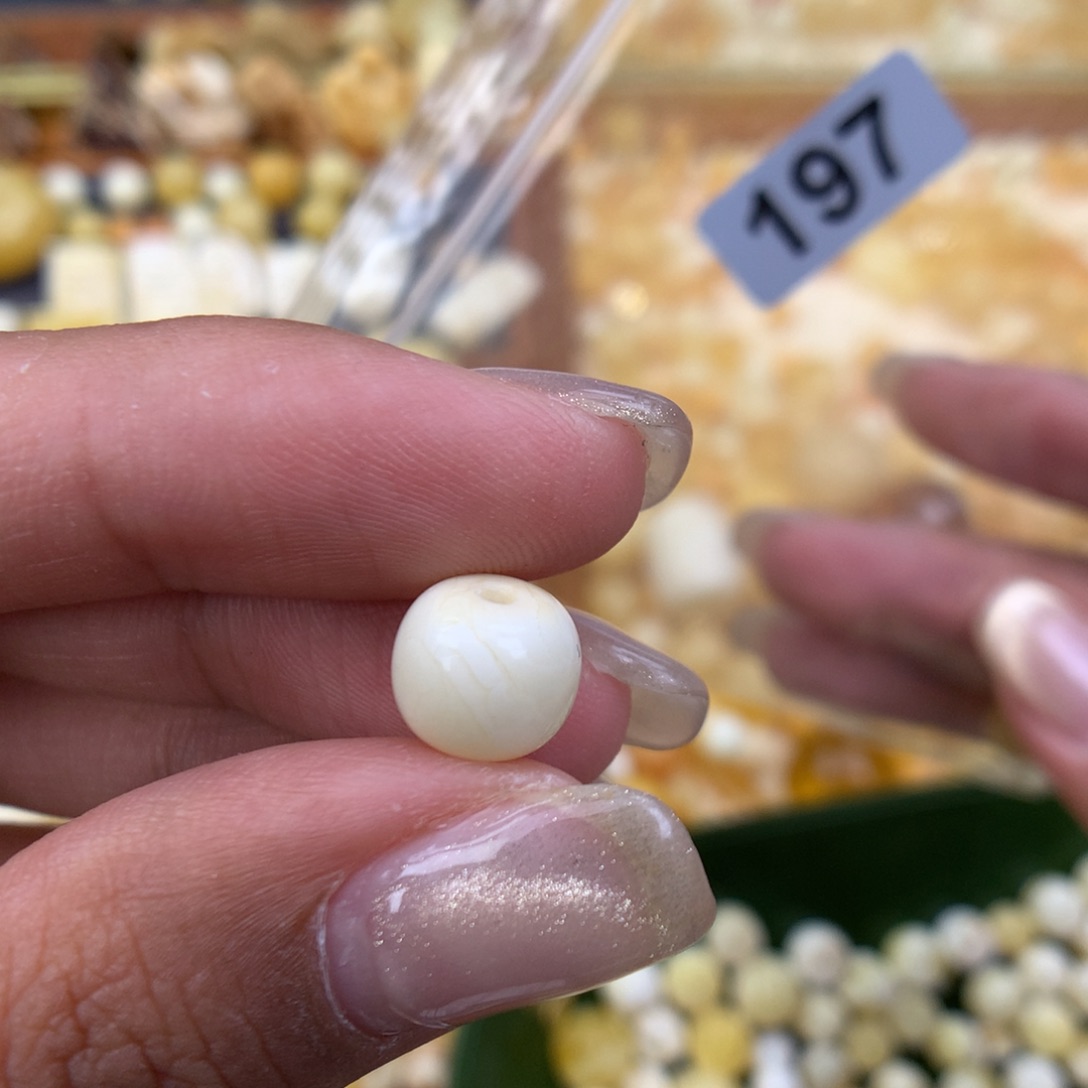 琥珀珠宝奇石未镶嵌9.1