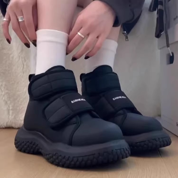 秋冬季保暖休闲高帮冬季新款魔术贴厚底女士潮流加厚保暖时尚百搭