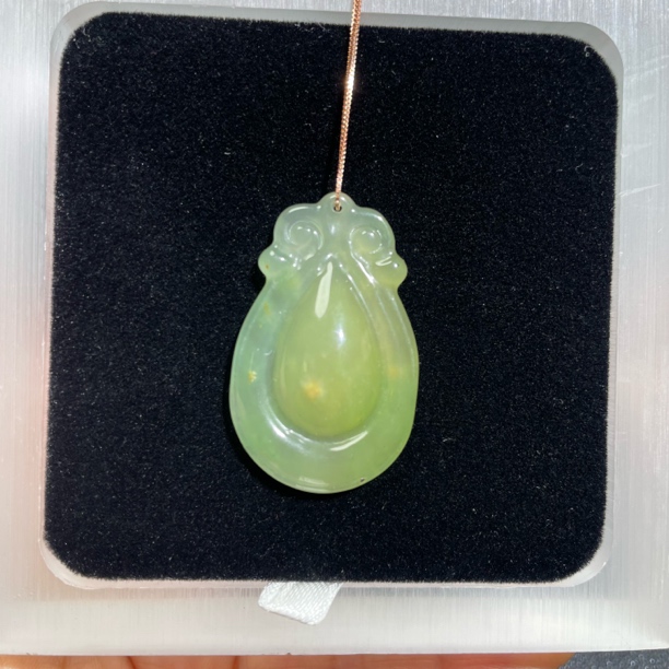 纯天然独龙玉精美黄加绿如意点缀925银链子