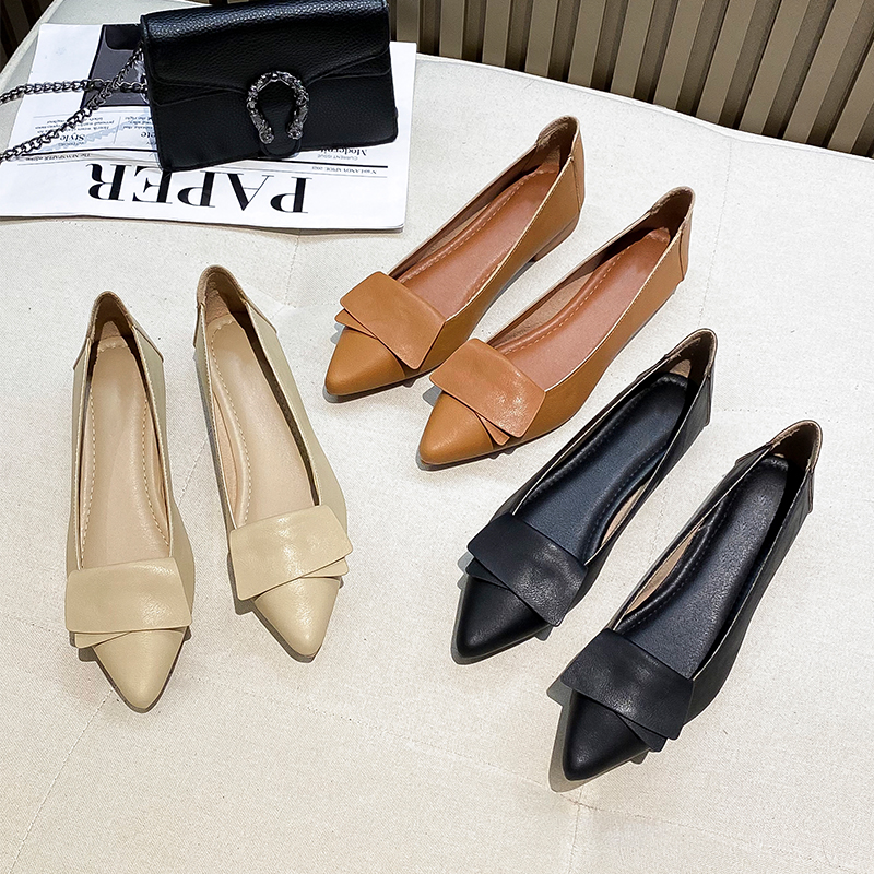 牛皮粗跟妈妈鞋尖头单鞋百搭浅口2025年新款软底奶奶鞋不累脚孕妇