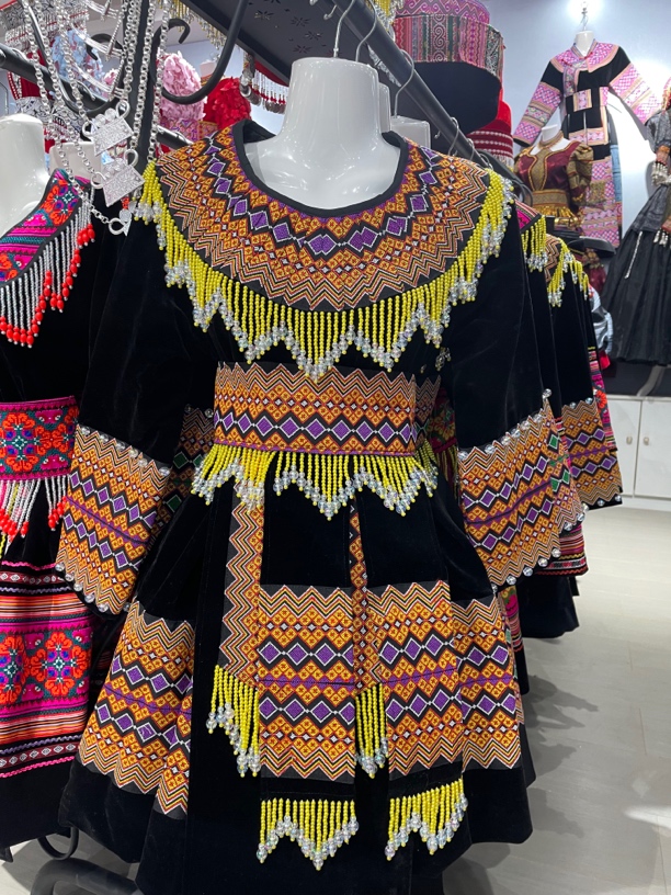 云南文山苗族服装套装