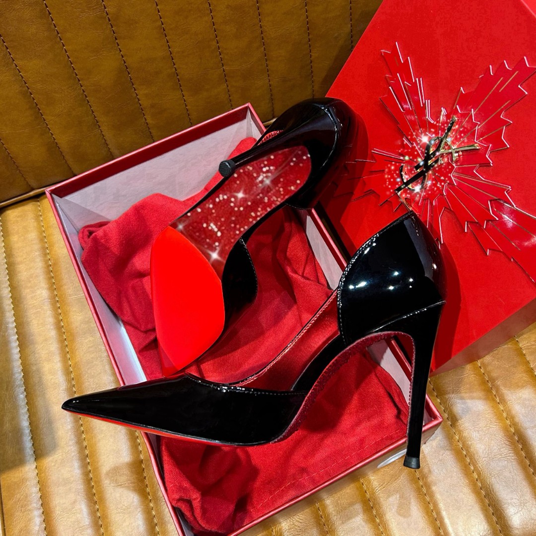 【侧空红钻底】2025新款红底水钻漆皮尖头浅口高跟鞋