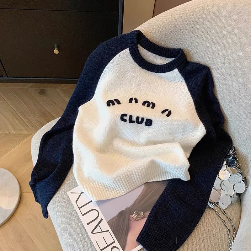 秋冬奶油白拼色立体刺绣毛衣针织衫女款爆款2024新款休闲长袖上衣