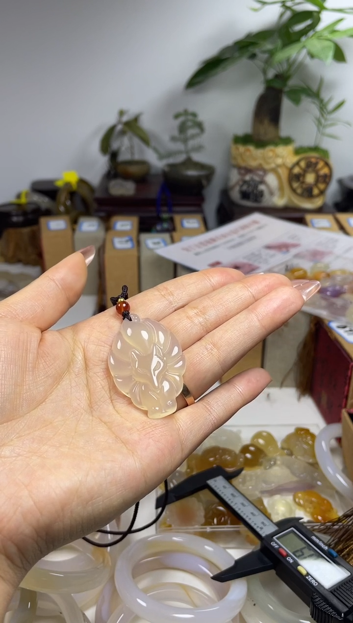 【闪购商品】玛瑙手镯未镶嵌狐狸