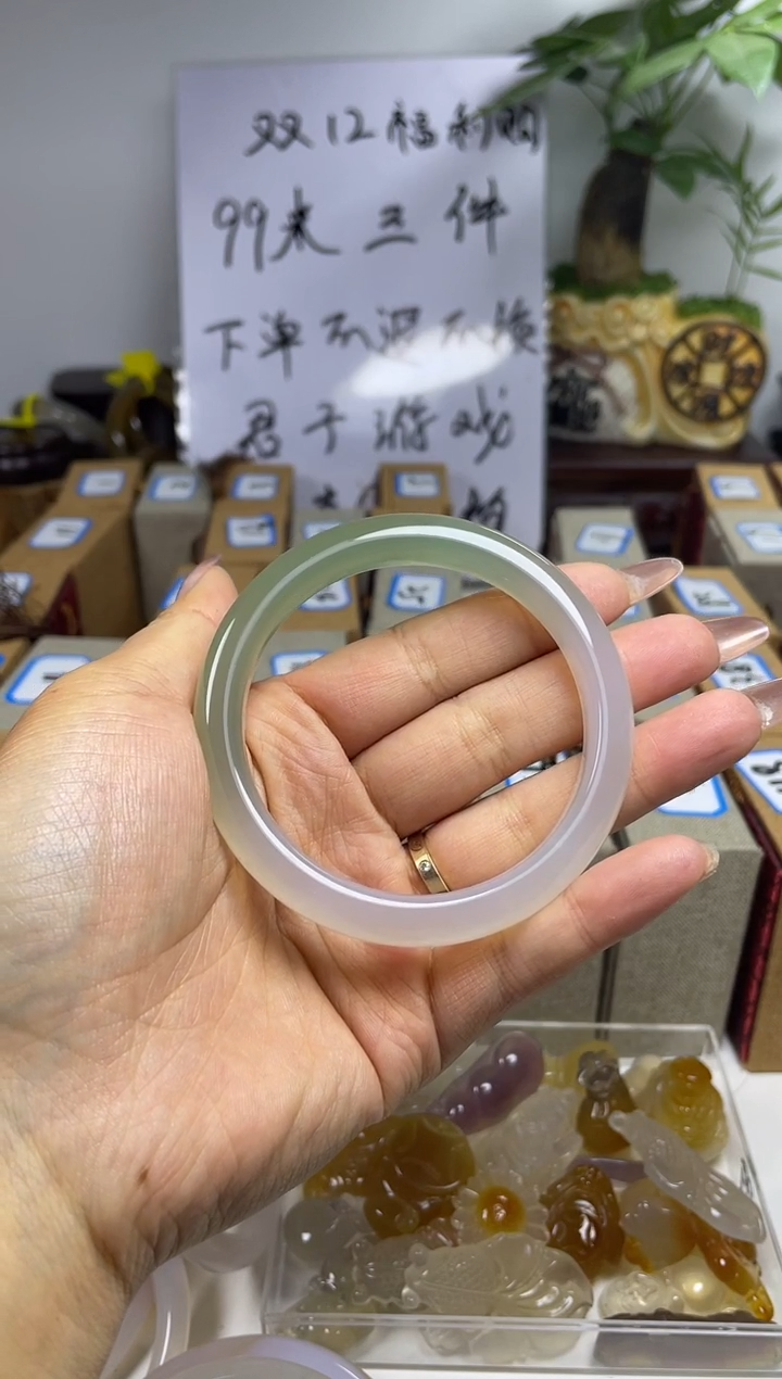 【闪购商品】玛瑙手镯未镶嵌玛瑙手镯