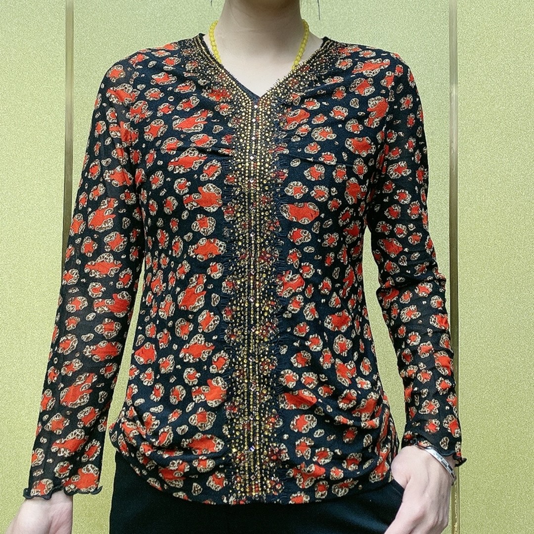 V领烫钻时尚蕾丝网纱小衫碎花