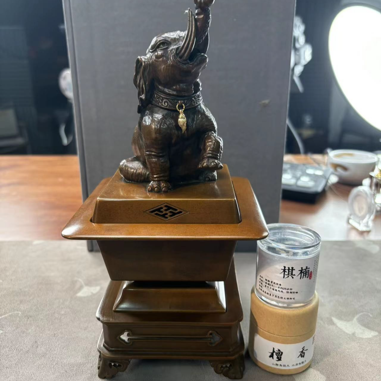 铜器庆松堂吉象熏炉（香炉）WCCTXC047