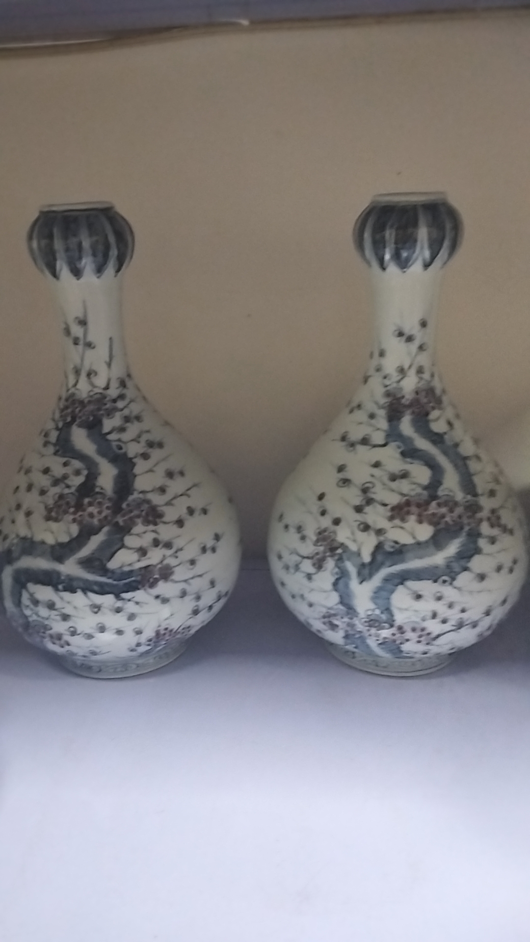 釉里红瓶摆件（清）蒜头瓶