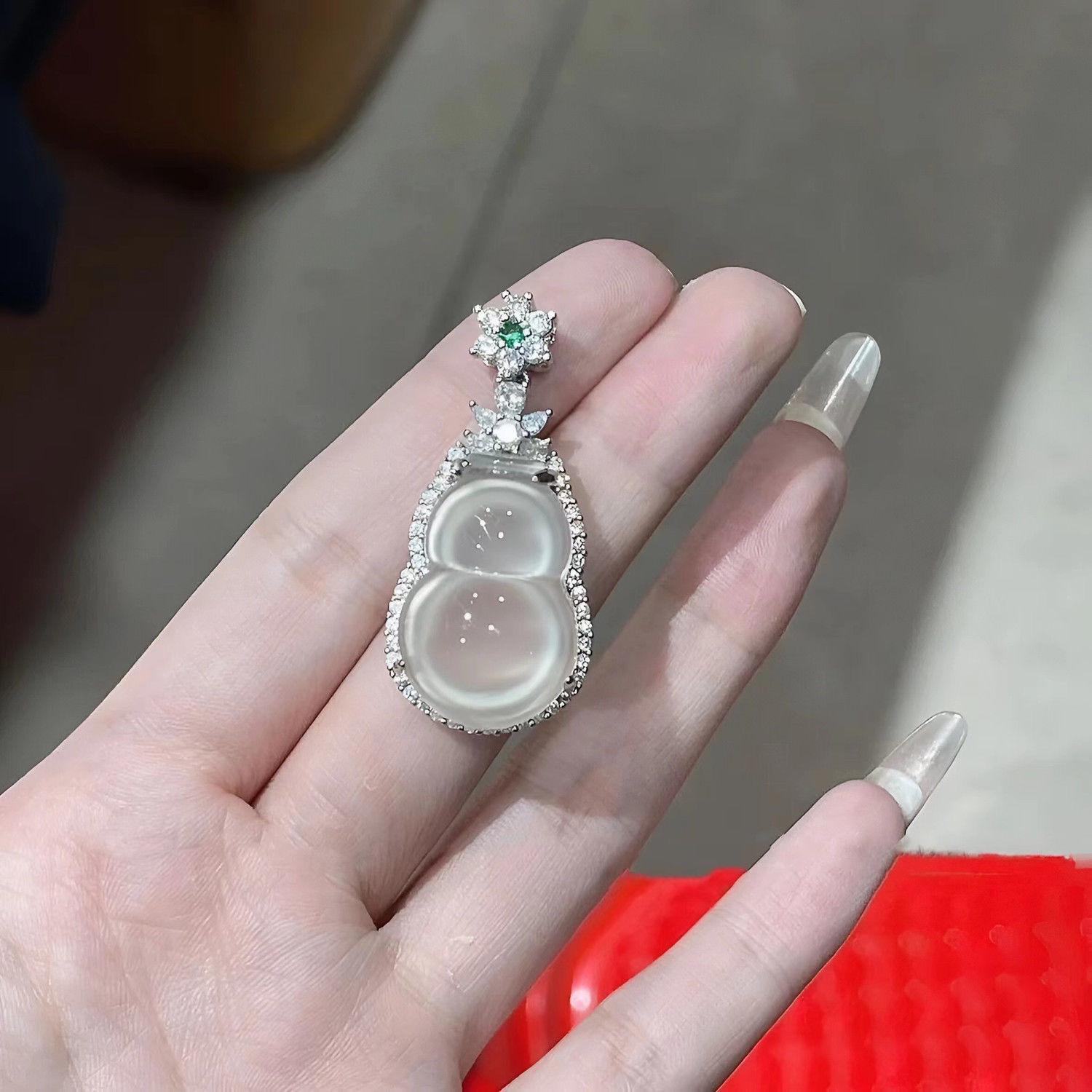 新款中式高冰透玛瑙葫芦福禄吊坠项链女镶钻锁骨链