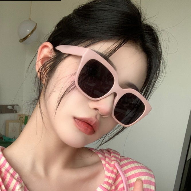 【宝港眼镜】防晒太阳眼镜高级感墨镜女防蓝光时尚显脸小网红墨镜tz