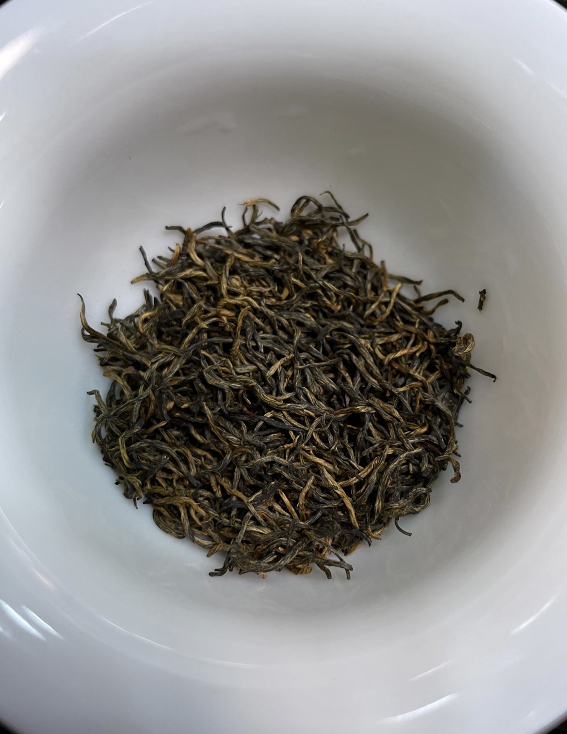 高端头春头采带小芽武夷山菜茶正山小种250g