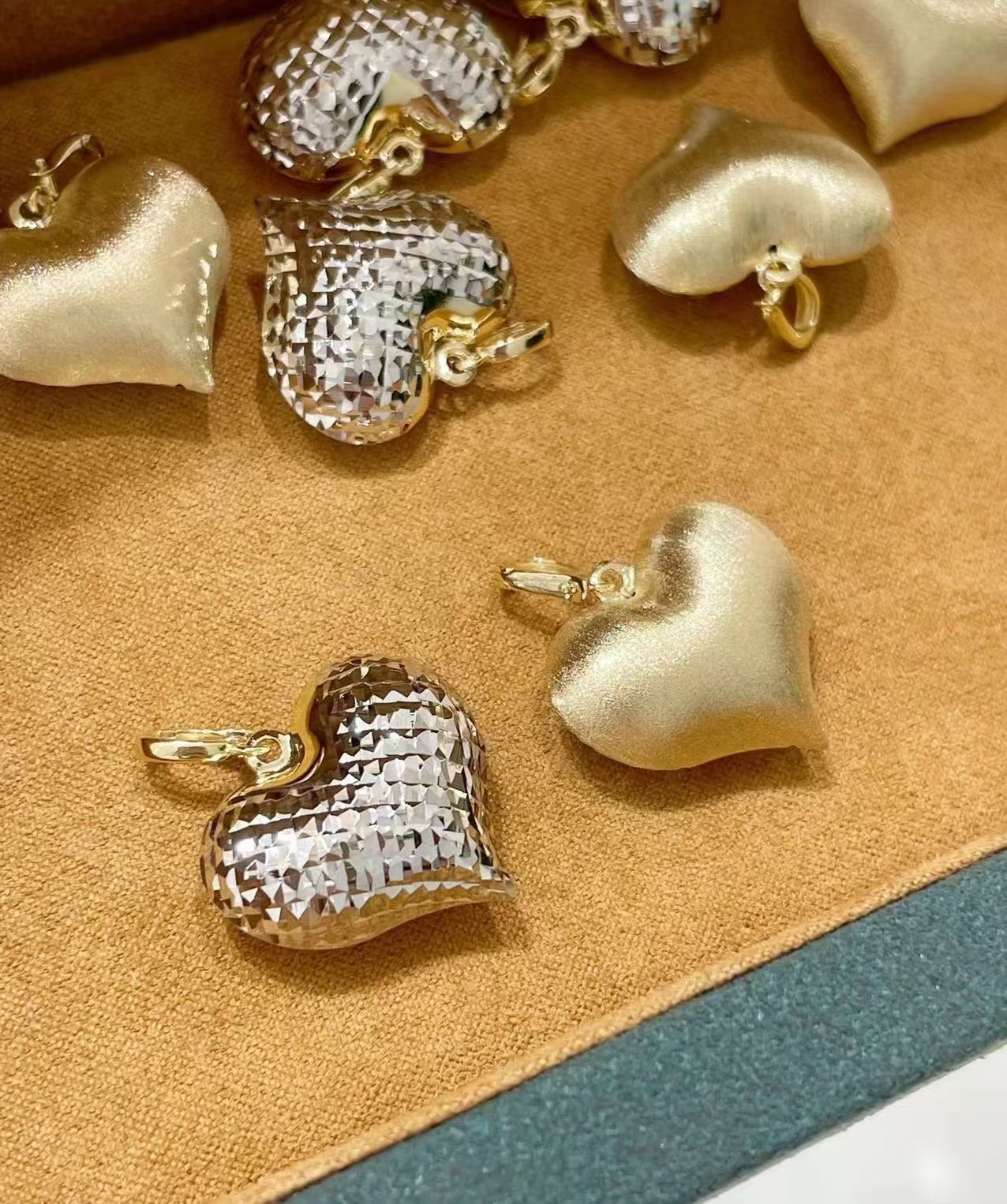 【金禧禧】18k金吊坠爱心双面磨砂面欧美经典/多样性发其一