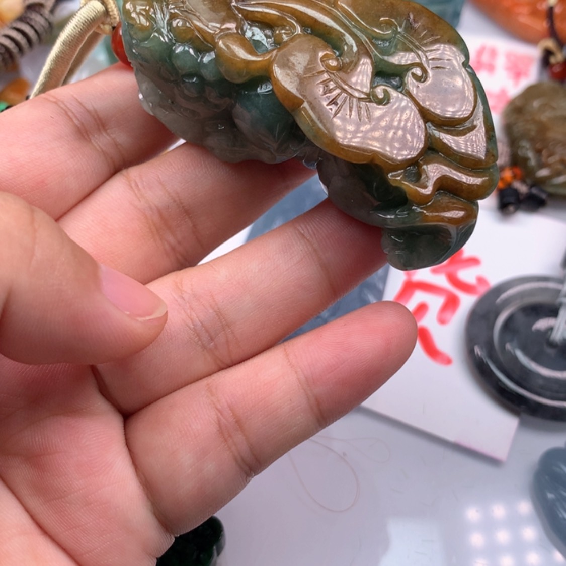 【闪购商品】翡翠颈饰未镶嵌