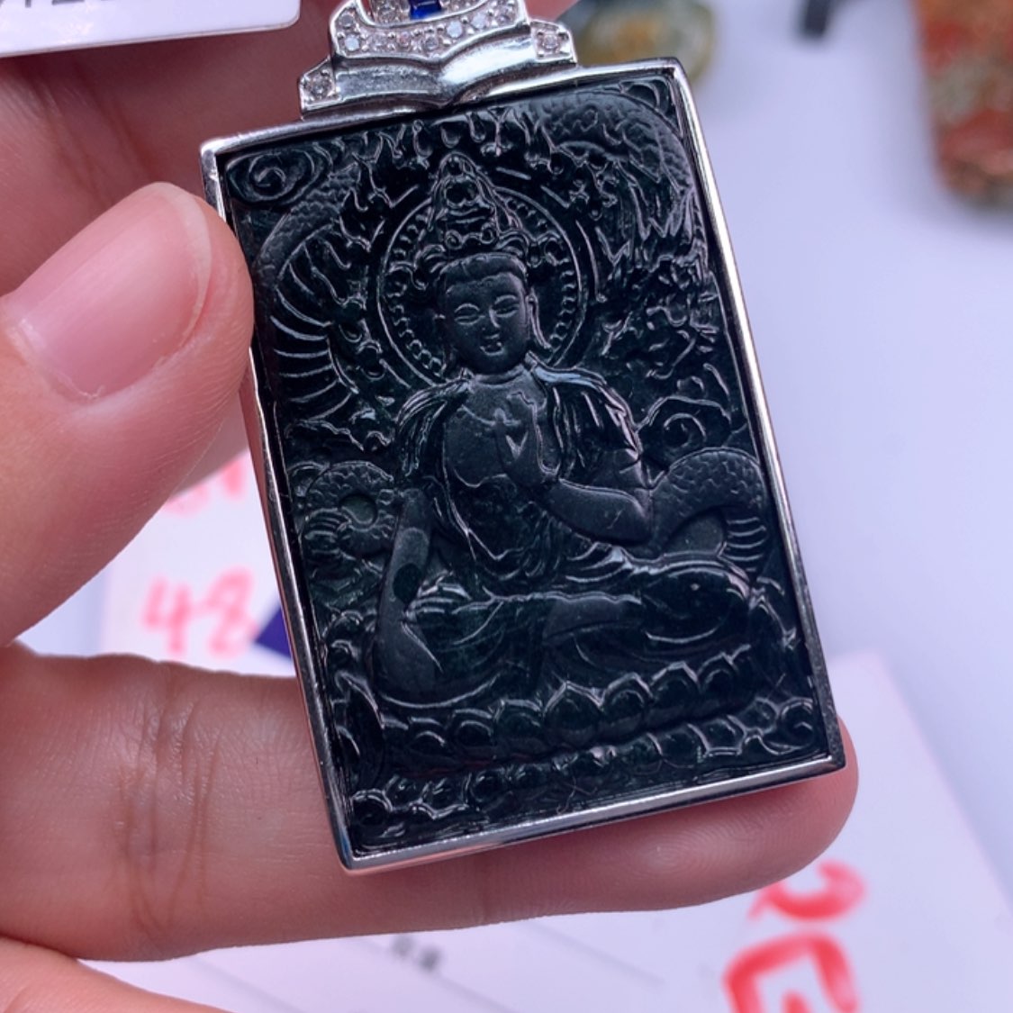 【闪购商品】翡翠颈饰未镶嵌