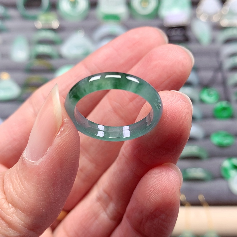 【闪购商品】翡翠戒指未镶嵌大**呀