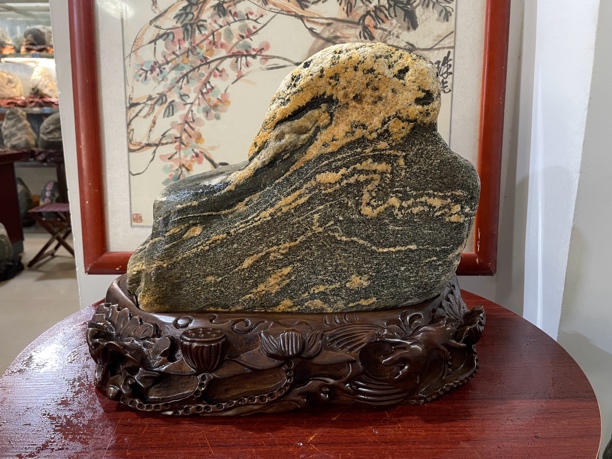 室内平安石摆件【大鲵看宝】高33cm～宽40cm～厚32cm～