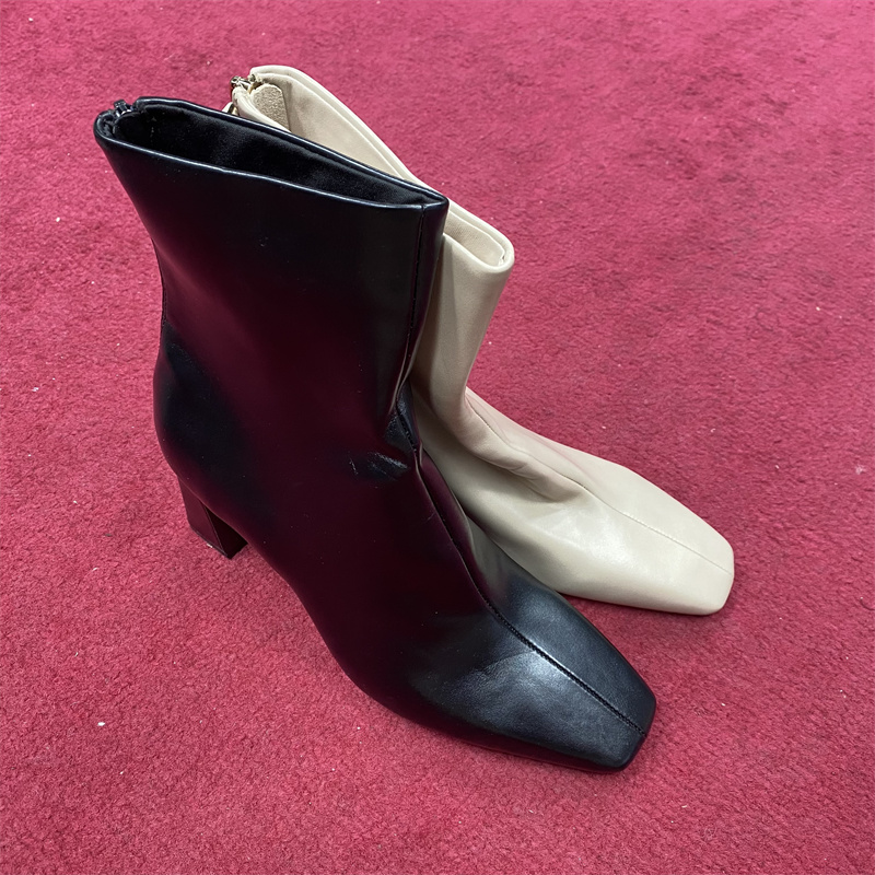 23年新款百搭低跟拉链时装靴