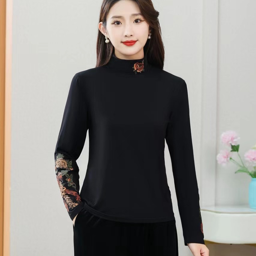 秋冬新款刺绣半高领打底衫