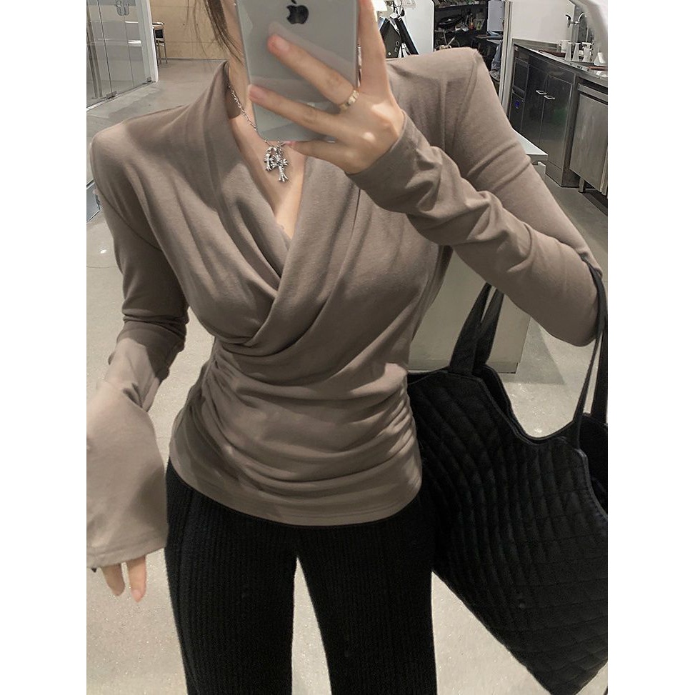 纯欲交叉V领收腰内搭打底衫女早秋季新款别致辣妹褶皱御姐上衣潮