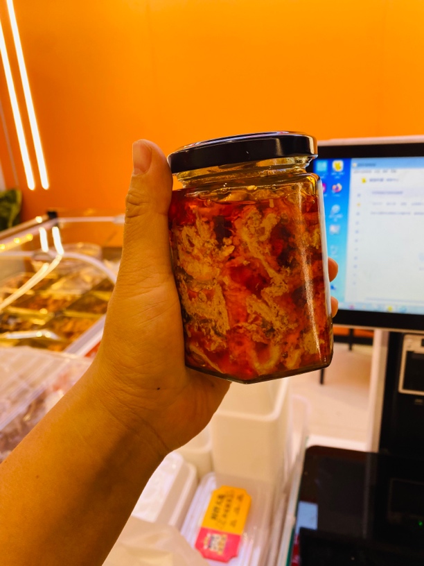 豆腐乳萝卜条（净重248克）带瓶420克，特色：辣，手工制作，秘制辣椒油