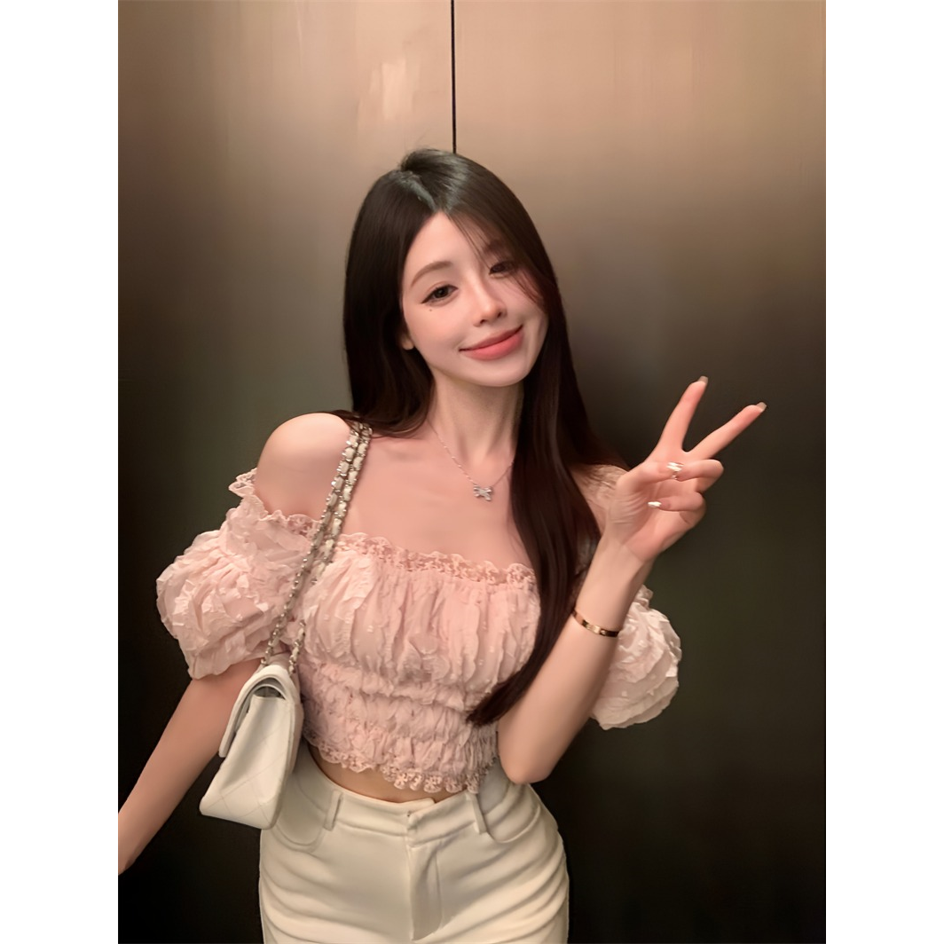 一字肩泡泡袖粉色蕾丝衬衫女夏季纯欲甜辣妹短款上衣别致绝美小衫