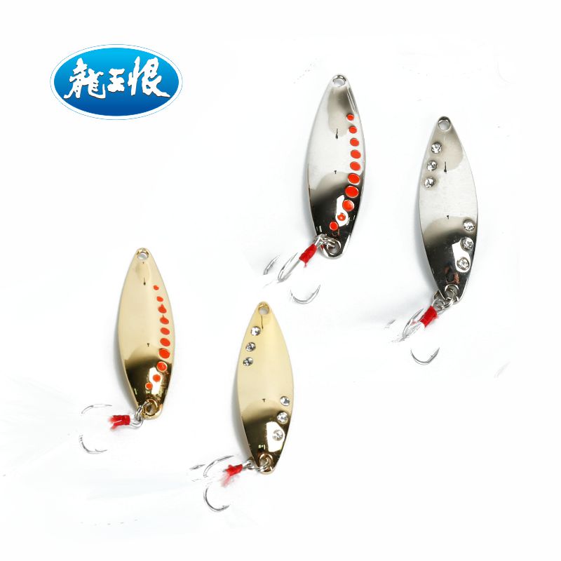 依肯国际亮片路亚饵翘嘴水蛭微物假饵套装平振假饵远投飘落铁板