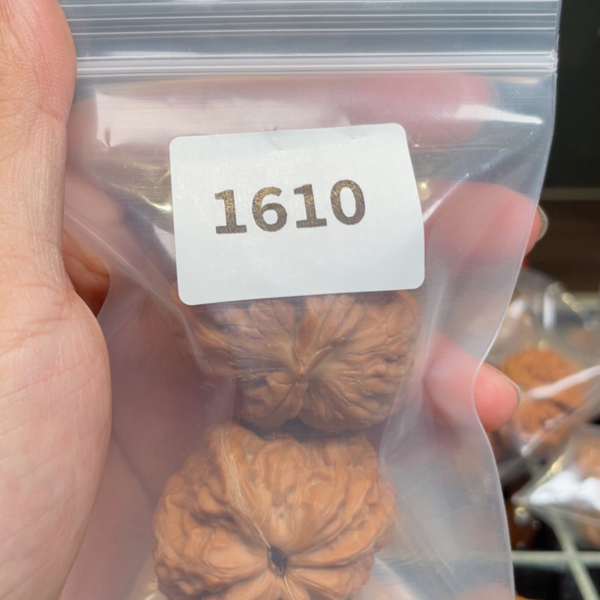 【闪购商品】桃核吊坠