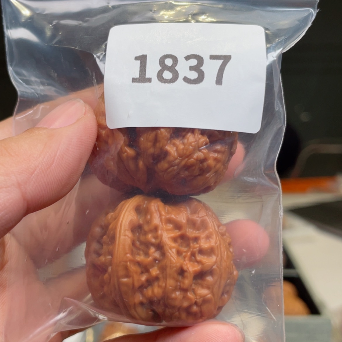 【闪购商品】桃核吊坠凯*