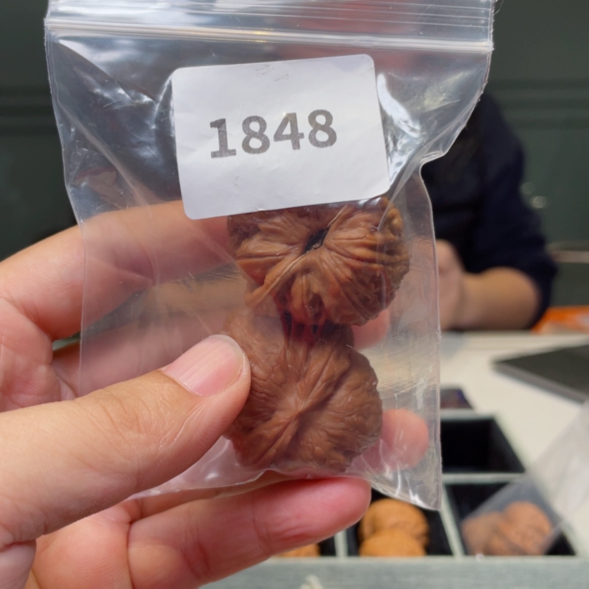 【闪购商品】桃核吊坠