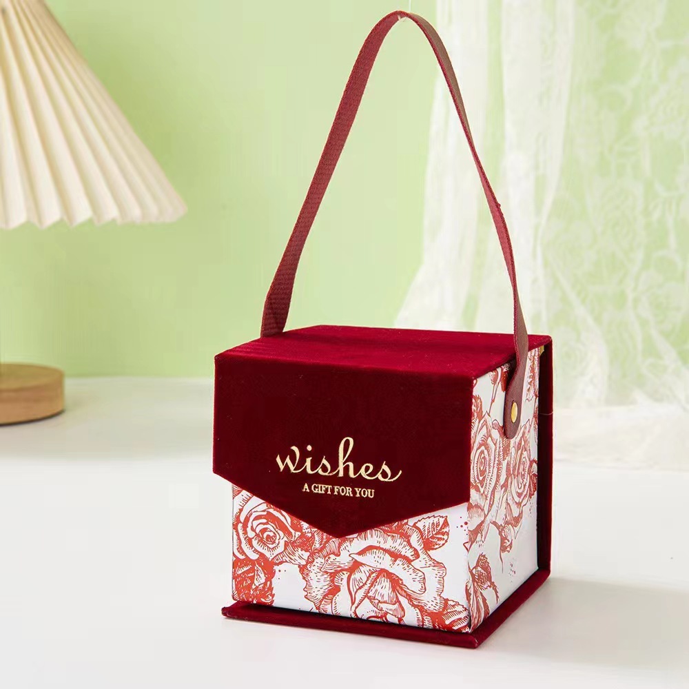 爆款推荐ins风婚礼欧式喜糖盒结婚伴手礼盒 免折叠丝绒空盒