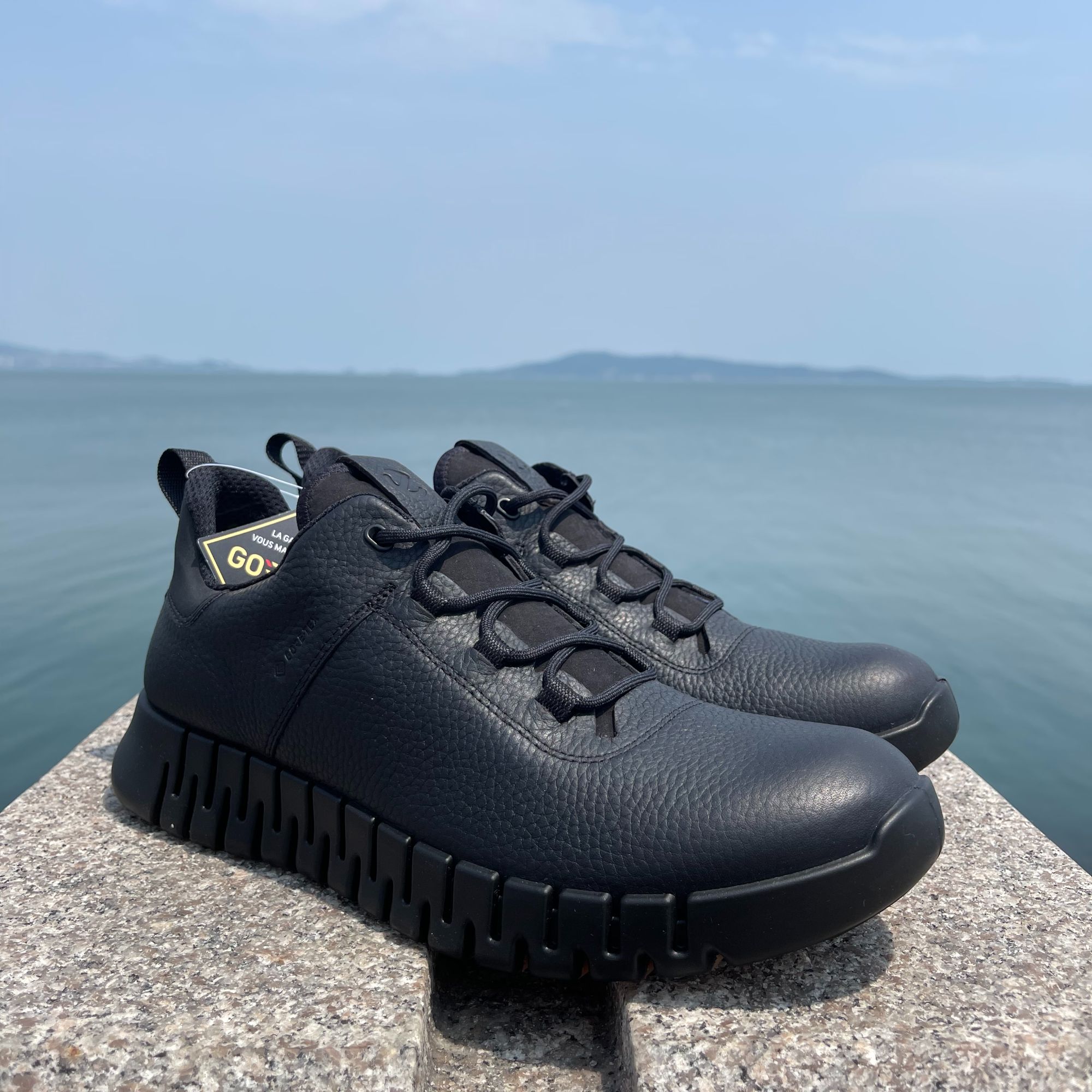 Ecco/爱步灵动防滑时尚休闲鞋百搭舒适户外透气男鞋525224