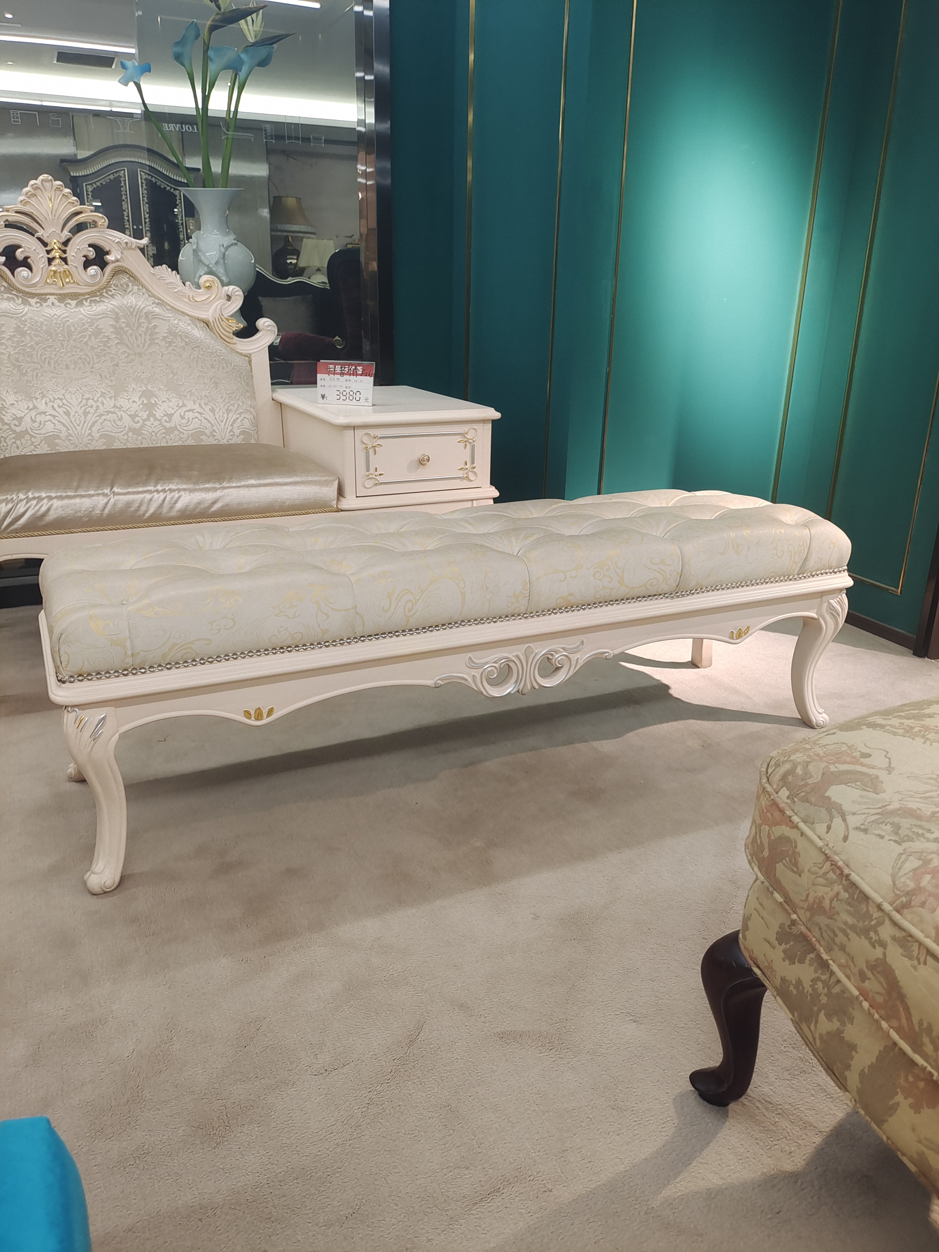 F264床尾凳 白色描金 印花皮床榻
