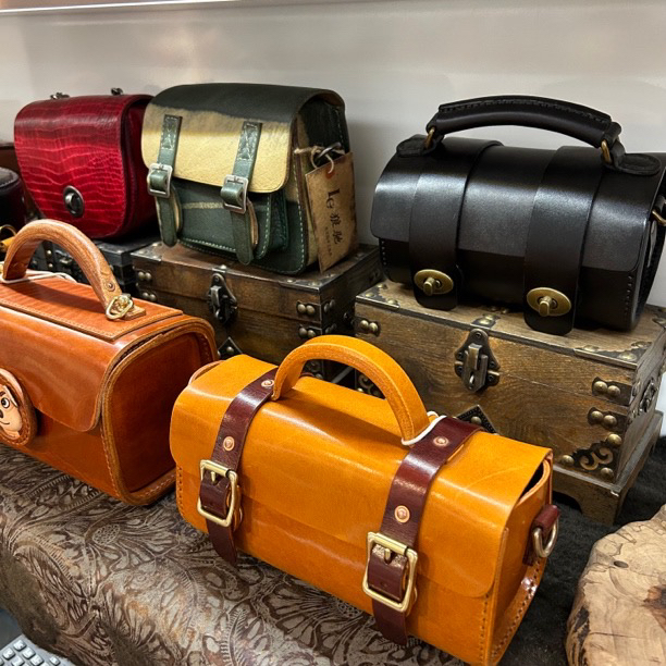 手工制作牛皮女包（直播链接，非直播勿拍）