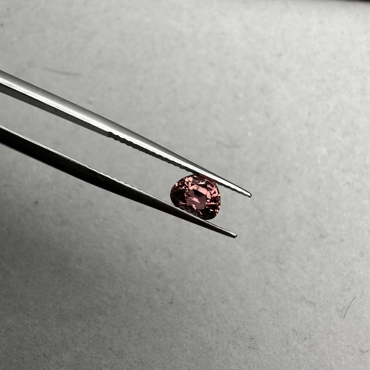 CS1110-14/天然橙色蓝宝石/无烧/三角形/1.02ct