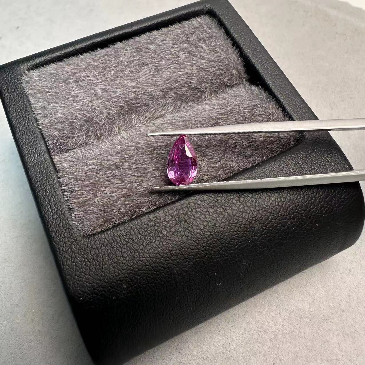 1123-cs05/天然帕帕拉恰蓝宝石（无烧）/水滴形/1.28ct
