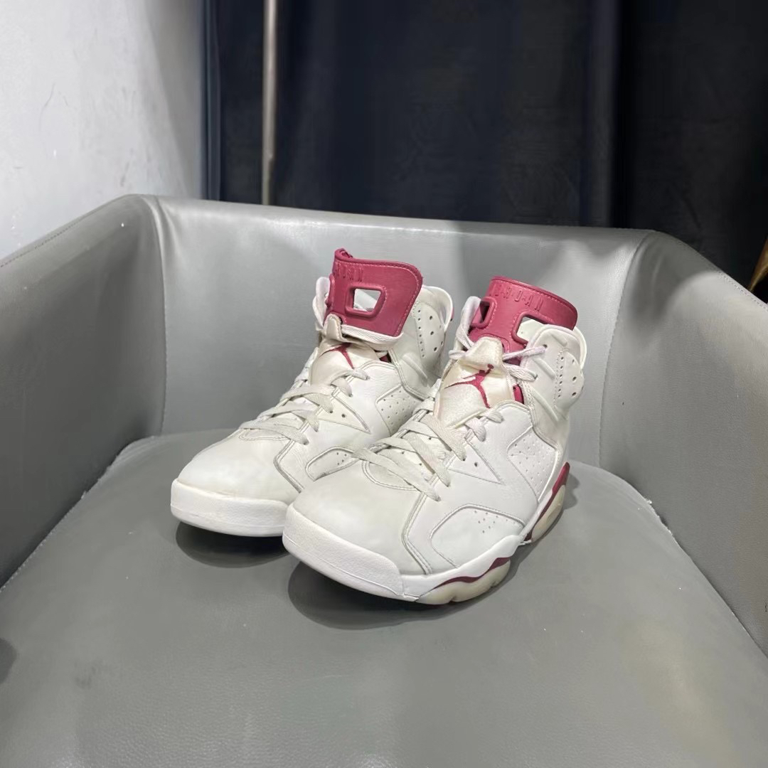 AJ6波尔多红 43 之前999现在499球鞋
