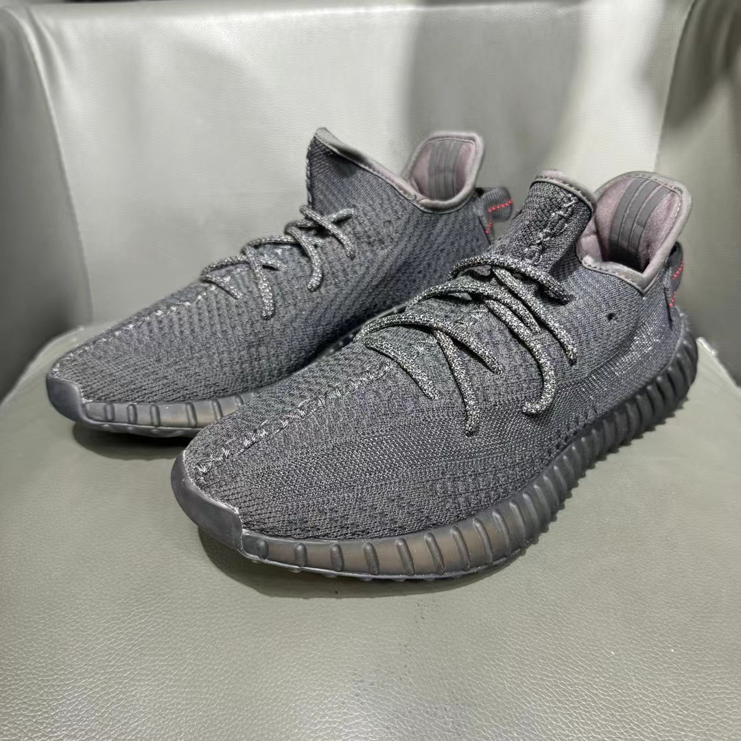 捡漏43码 yeezy350黑天使95新 1599秒杀！球鞋