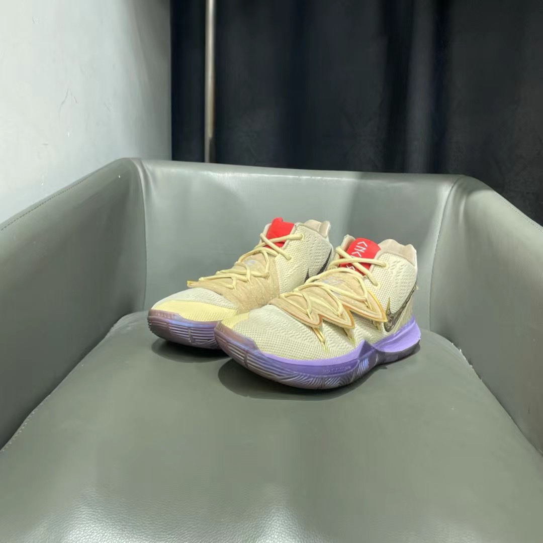 捡漏44.5码Kyrie 5 欧文5埃及 concepts联名下地两次599秒杀！球鞋