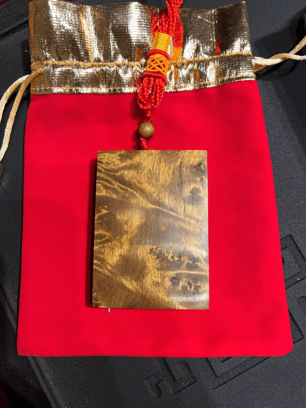 黄金樟小牌子（花纹随机）