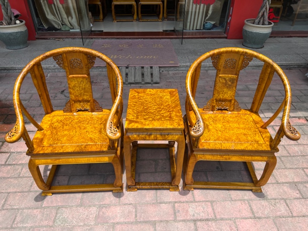 皇宫樟皇宫椅三件套