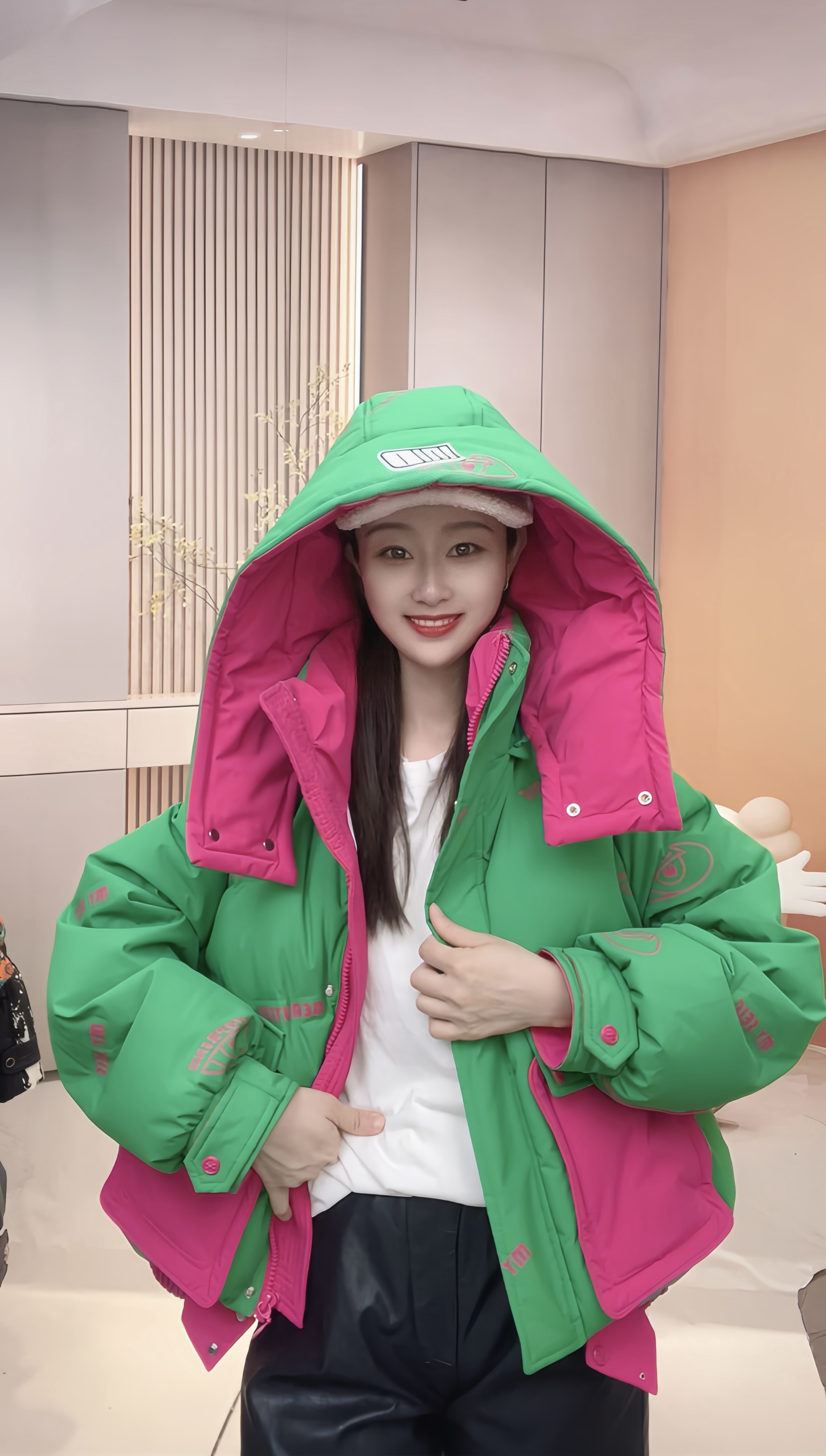 专柜高品质新款高端设计潮牌连帽时尚休闲短款羽绒服外套Y088