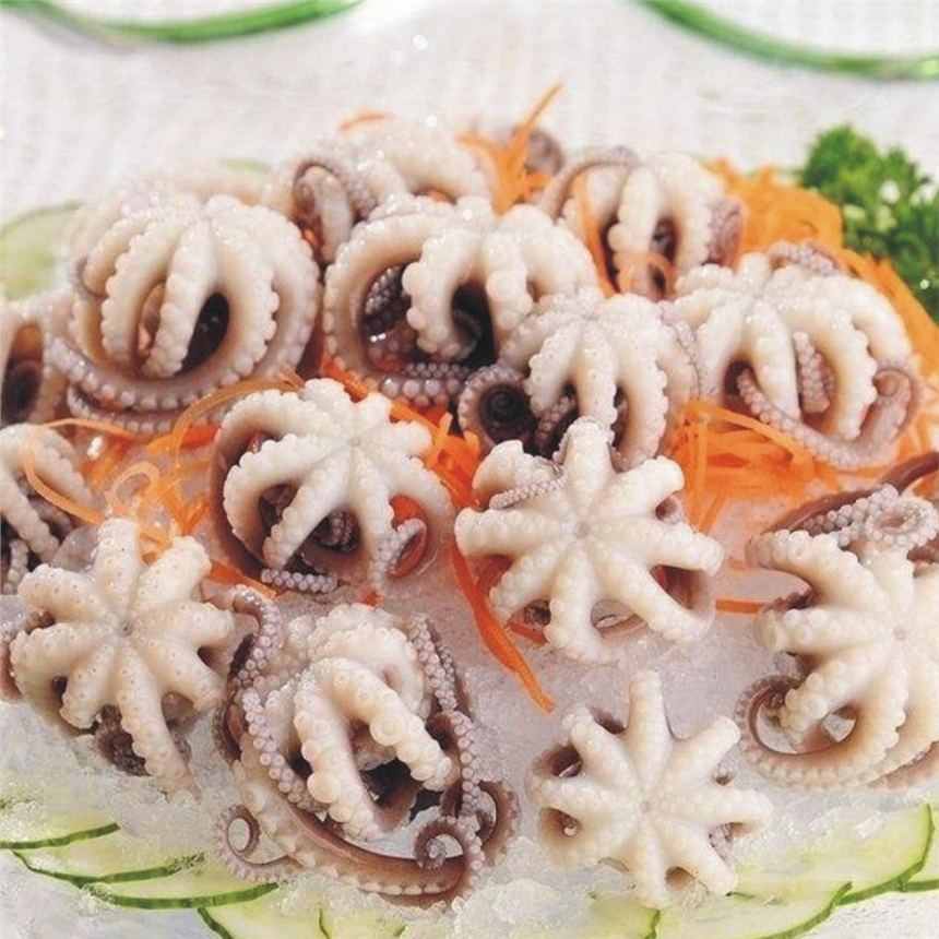 【新鲜海鲜】美味八爪鱼 （一斤）