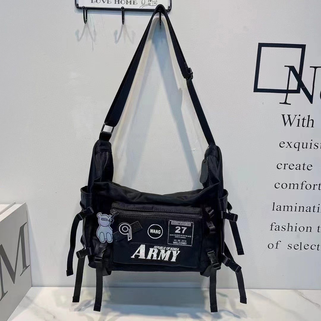 休闲斜小熊斜挎包2609