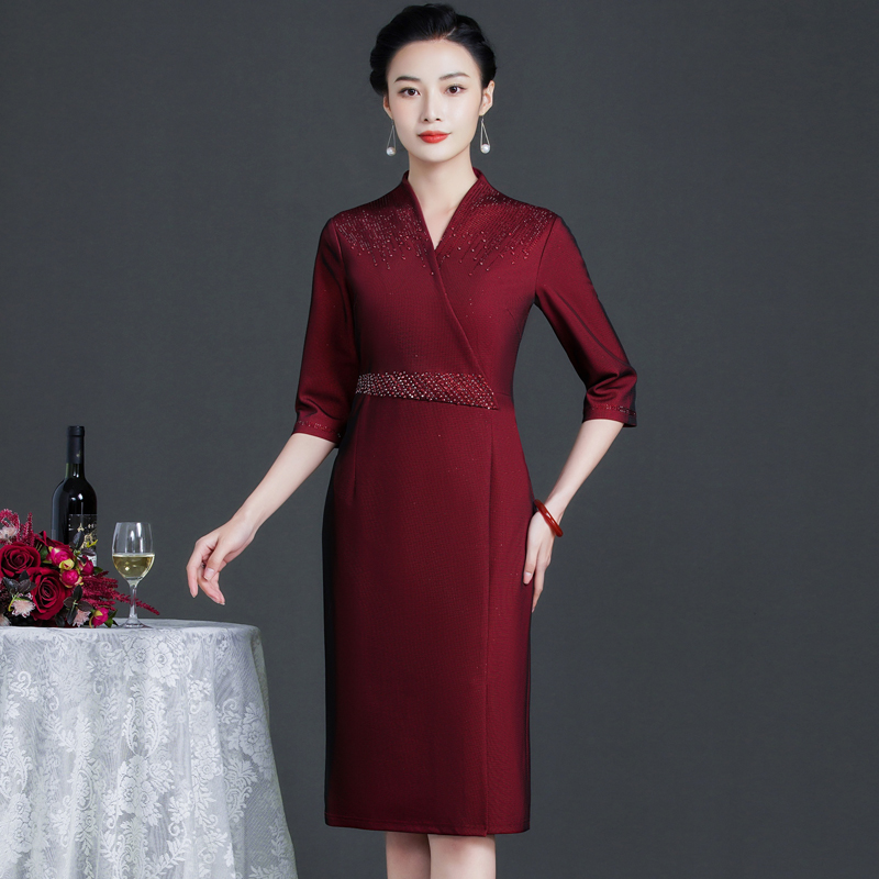 喜婆婆婚宴礼服修身V领连衣裙结婚礼妈妈2024新款春夏秋装气质