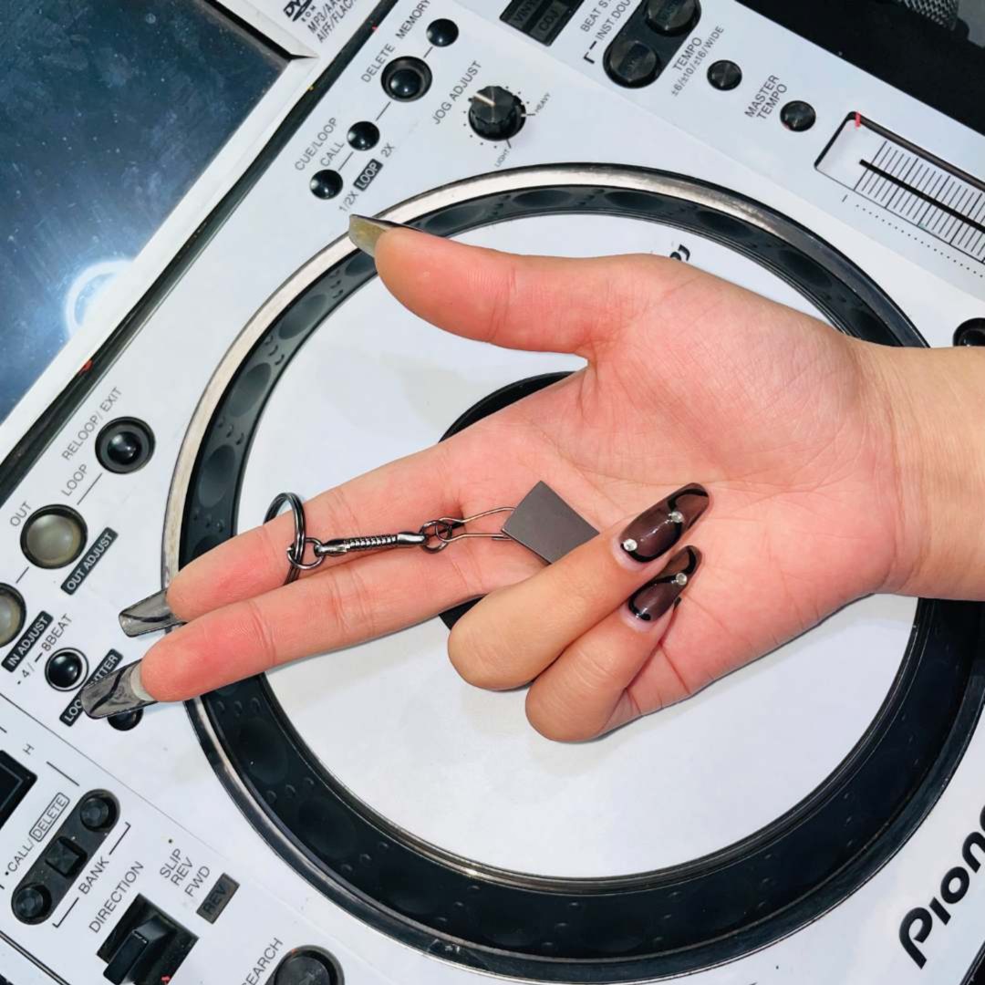 大小卡直播间同款 2024高端车盘挂件装饰