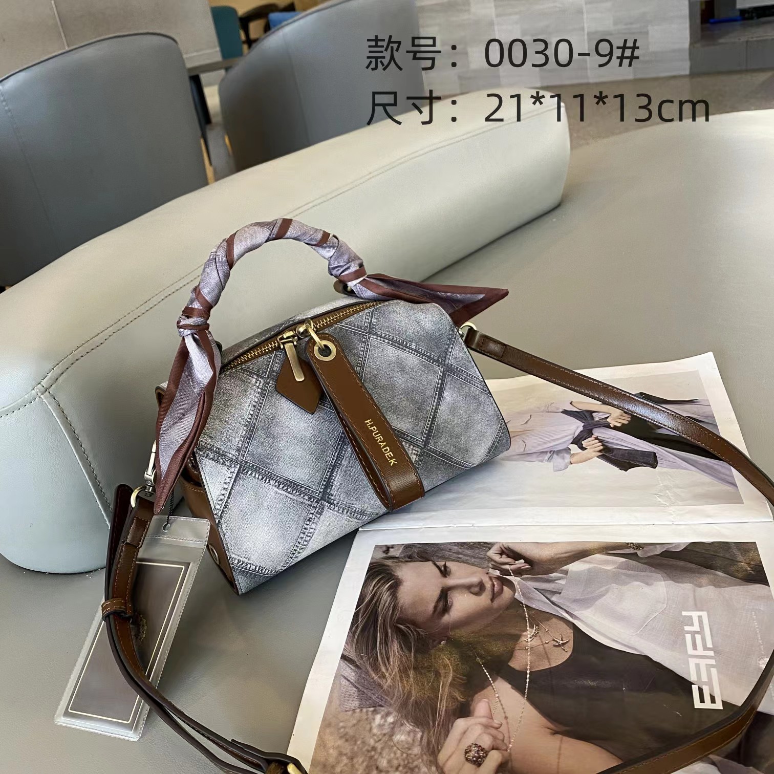 （奢品专属）普拉狄秋冬大容量水桶包尺寸21*11*13复古单肩包0030
