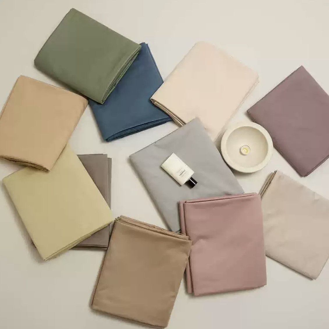 A松弛感孤品微瑕（介意慎拍）听主播介绍下单贡缎  （西瓜）