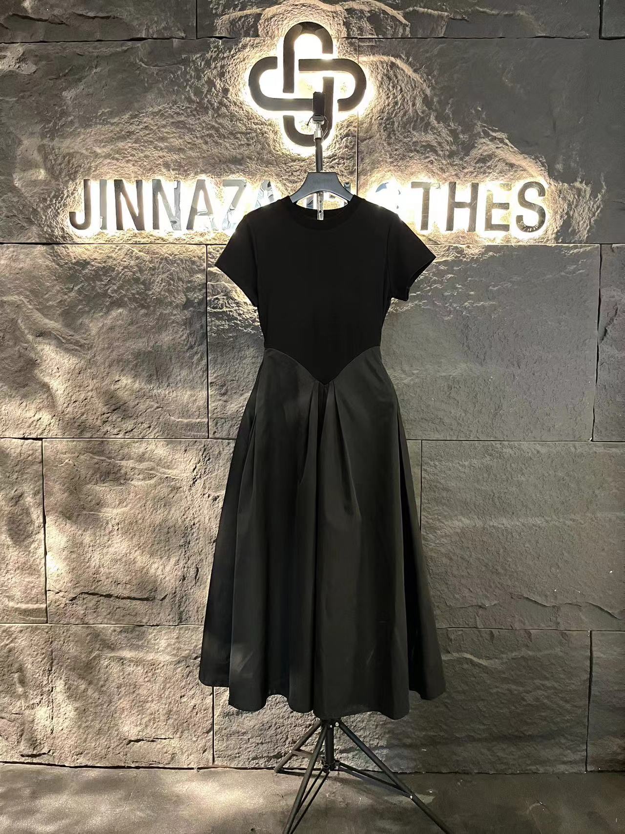 【原创大码设计师款】2025轻奢高定黑色拼接显瘦A版连衣长裙4878